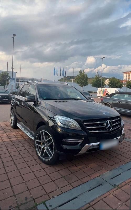 Gebraucht Mercedes ML350 258 PS (189 kW) 2014 Schwarz SUV