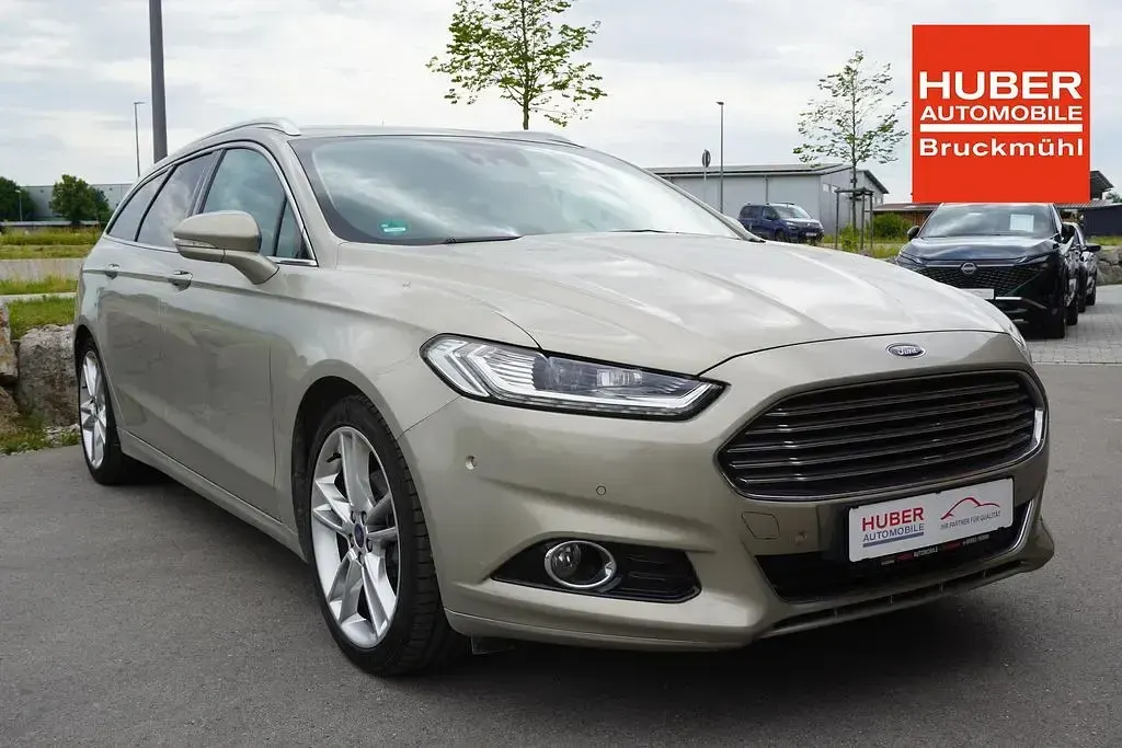 Gebraucht Ford Mondeo Titanium 179 PS (131 kW) 2015 Silber Limousine