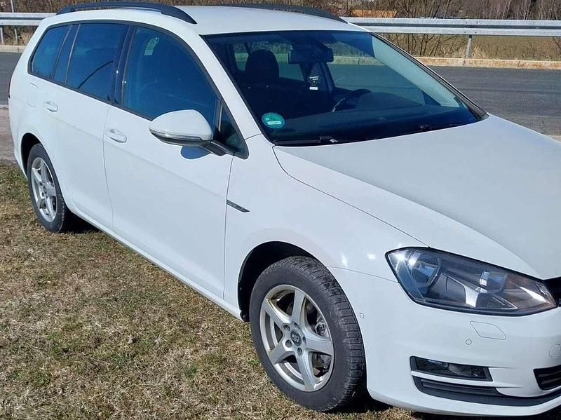 Weiß Gebraucht 2014 VW Golf VII Cup Kombi | 5.500 € (Superpreis) - Bild 1/4