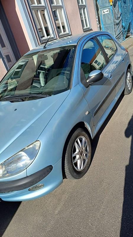 Gebraucht Peugeot 206 75 PS (55 kW) 2004 Blau Limousine