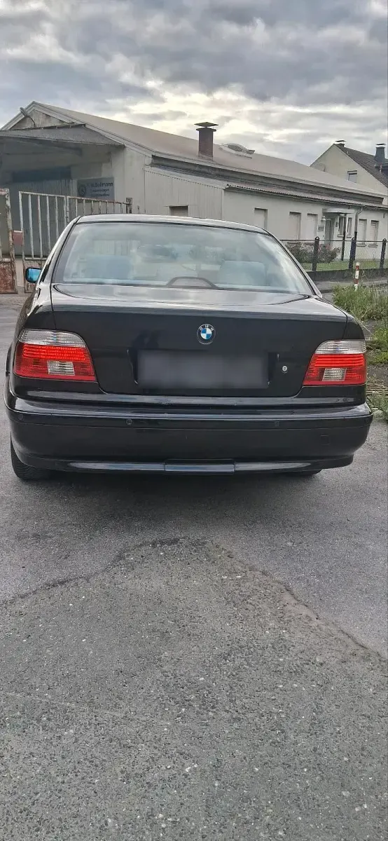 Gebraucht BMW 520 170 PS (125 kW) 2000 Schwarz Limousine