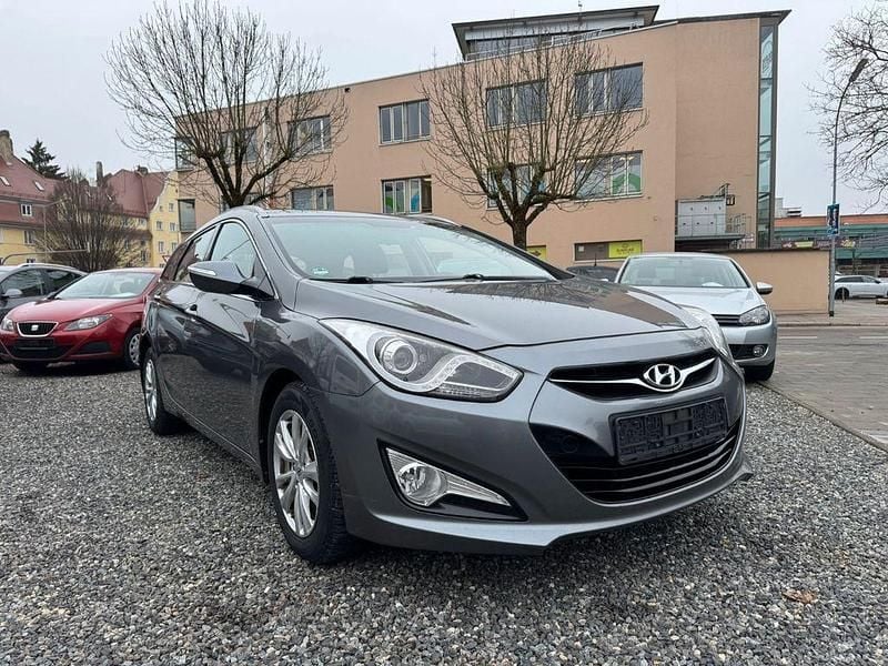 Gebraucht Hyundai i40 Comfort 135 PS (99 kW) 2012 Silber Kombi
