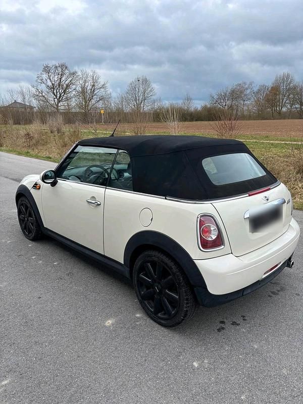 Gebraucht Mini Cooper Cabriolet 122 PS (89 kW) 2013 Weiß Cabrio