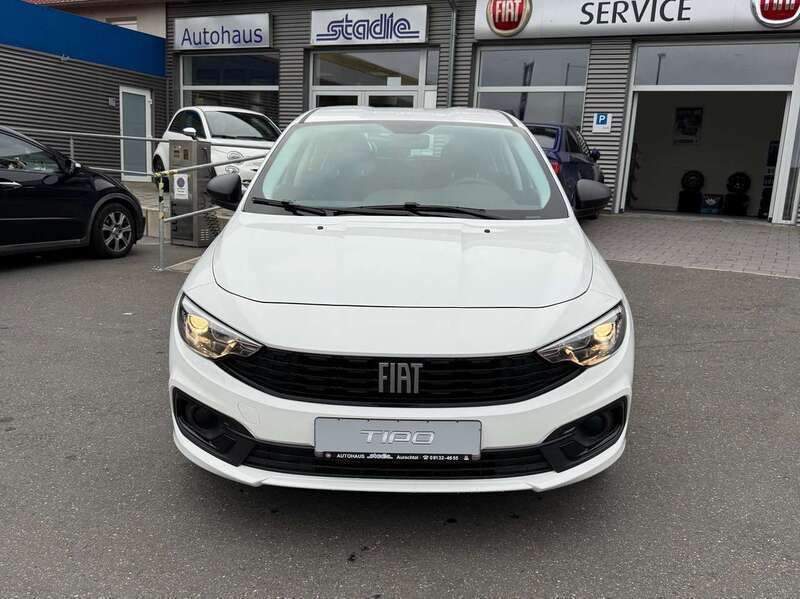 Gebraucht Fiat Tipo 131 PS (96 kW) 2024 Weiß Kleinwagen