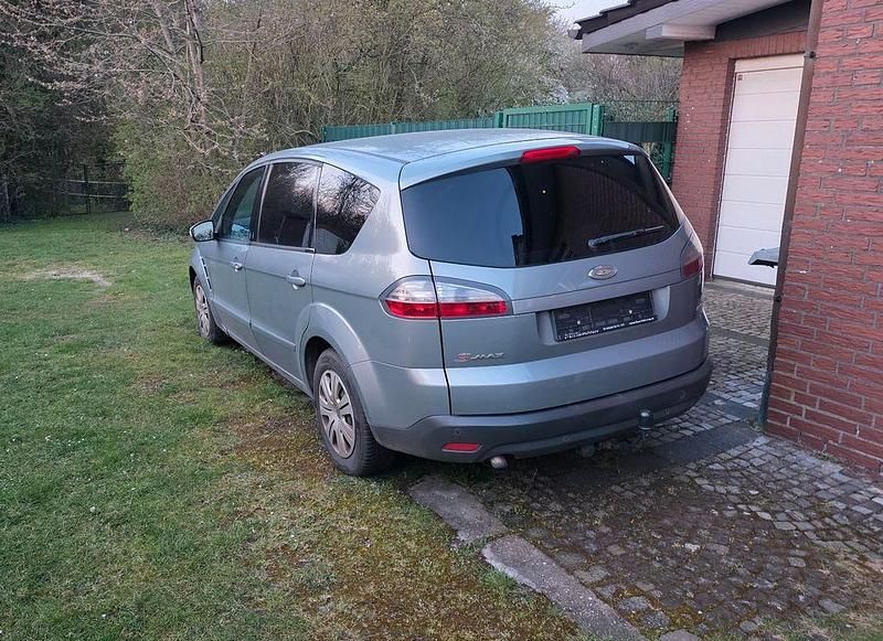 Gebraucht Ford S-MAX Trend 140 PS (102 kW) 2008 Grau Van / Kleinbus