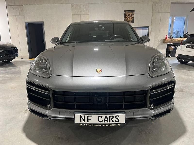 Gebraucht Porsche Cayenne Turbo 549 PS (403 kW) 2019 Quarzitgrau SUV