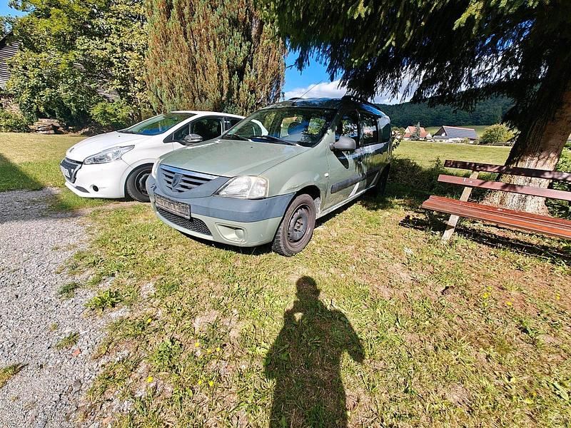 Braun Gebraucht 2007 Dacia Logan Limousine | 750 € (Superpreis) - Bild 1/4