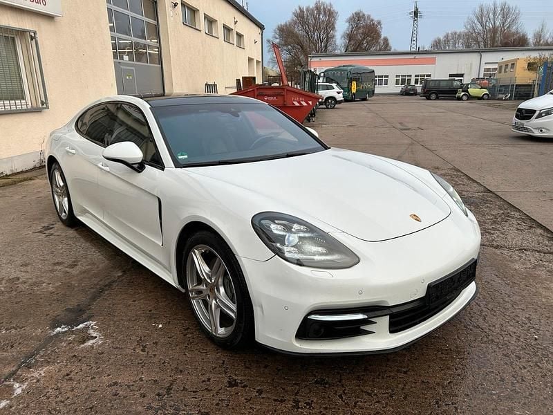 Gebraucht Porsche Panamera 4S 420 PS (308 kW) 2017 Weiß Limousine