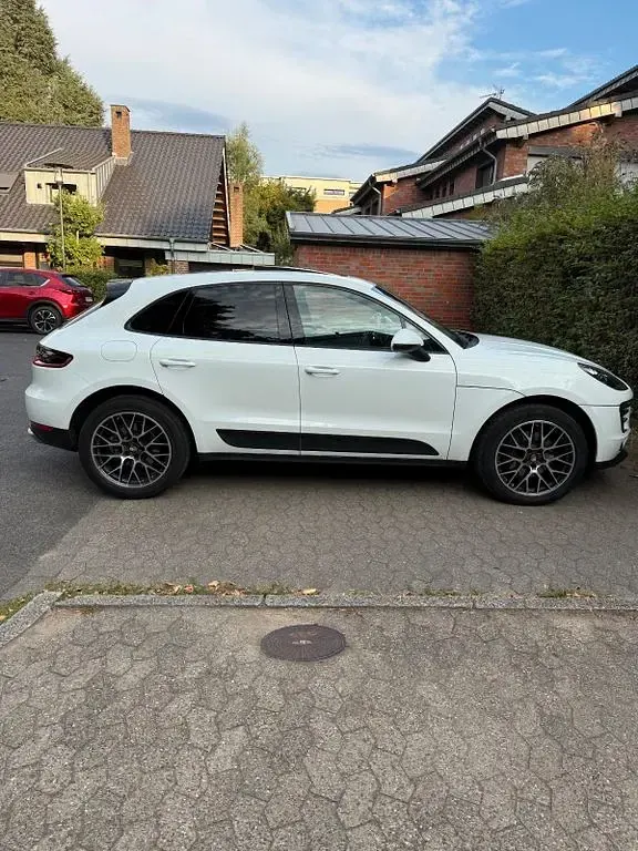 Gebraucht Porsche Macan 252 PS (185 kW) 2018 Weiß SUV