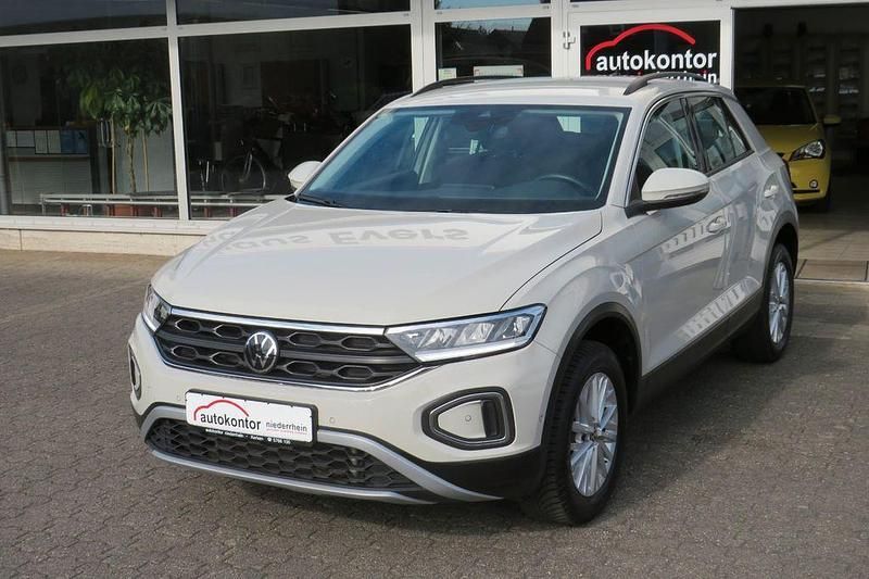 Grau Gebraucht 2024 VW T-Roc Life SUV | 25.390 € (Guter Preis) - Bild 1/4