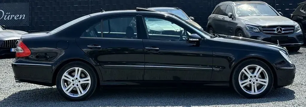 Gebraucht Mercedes E320 Elegance 224 PS (164 kW) 2008 Schwarz Limousine