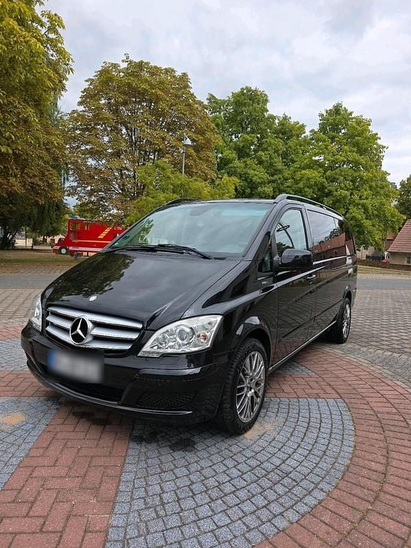 Schwarz Gebraucht 2011 Mercedes Viano Van / Kleinbus | 16.500 € (Guter Preis) - Bild 1/4