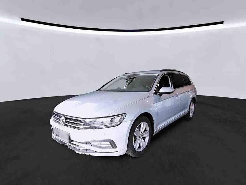 Silber Gebraucht 2022 VW Passat Business Kombi | 19.545 € (Guter Preis) - Bild 1/4