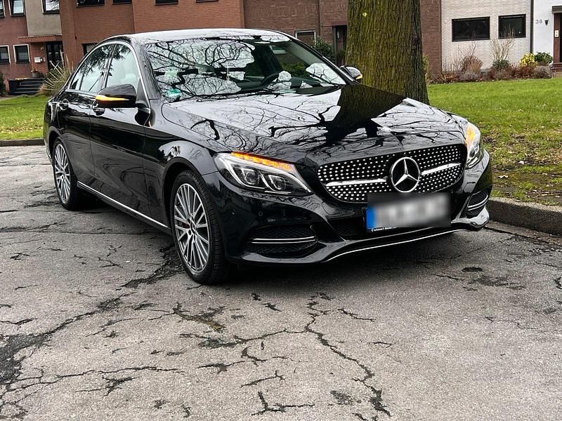 Schwarz Gebraucht 2014 Mercedes C220 Limousine | 16.500 € (Etwas zu teuer) - Bild 1/4