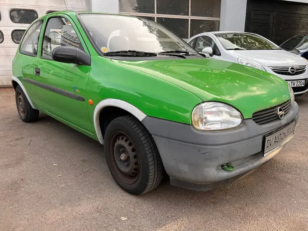 Gebraucht Opel Corsa 45 PS (33 kW) 1997 Grün Kleinwagen
