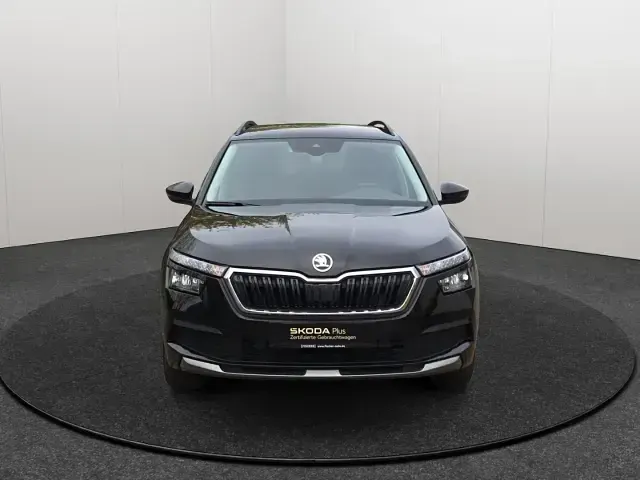 Gebraucht Skoda Kamiq Clever 110 PS (80 kW) 2021 Blackmagic perleffekt SUV
