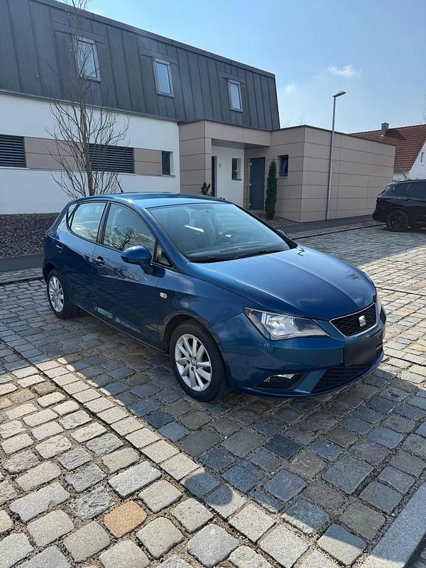 Gebraucht Seat Ibiza 90 PS (66 kW) 2013 Blau Kleinwagen