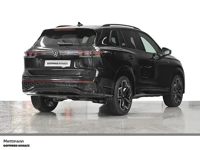 Neu VW Tiguan Pro 193 PS (141 kW) 2025 Grenadillschwarz metallic SUV