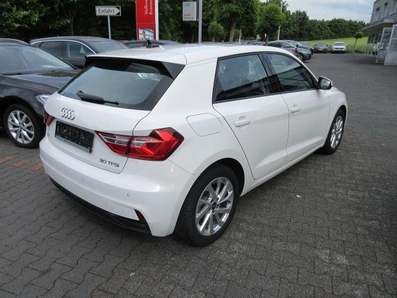 Gebraucht Audi A1 Sportback Advanced 110 PS (80 kW) 2022 Cortinaweiß Kleinwagen
