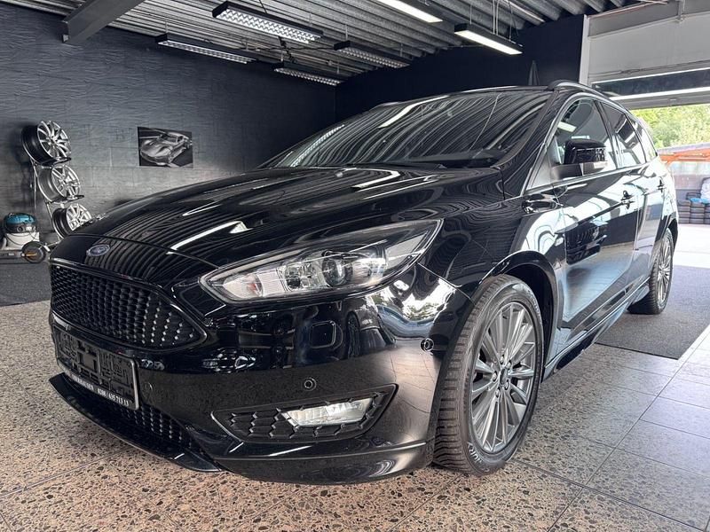 Gebraucht Ford Focus ST-Line 140 PS (102 kW) 2018 Schwarz Kombi