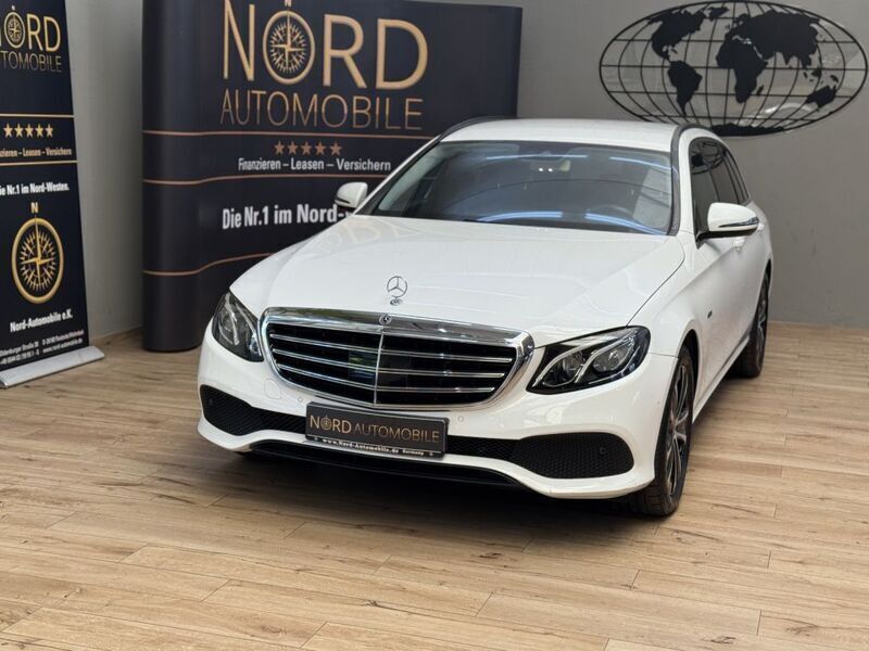 Polarweiß Gebraucht 2020 Mercedes E300 Exclusive Kombi | 24.399 € (Superpreis) - Bild 1/3