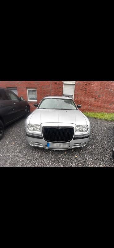 Używany Chrysler 300C Touring 250 KM (183 kW) 2008 Srebrny Kombi