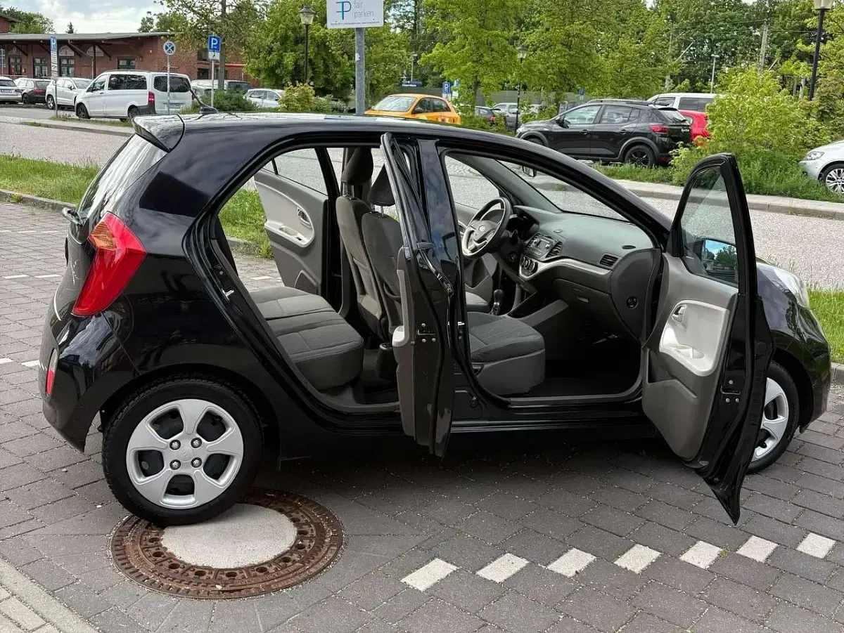 Gebraucht Kia Picanto City 69 PS (50 kW) 2014 Schwarz Kleinwagen