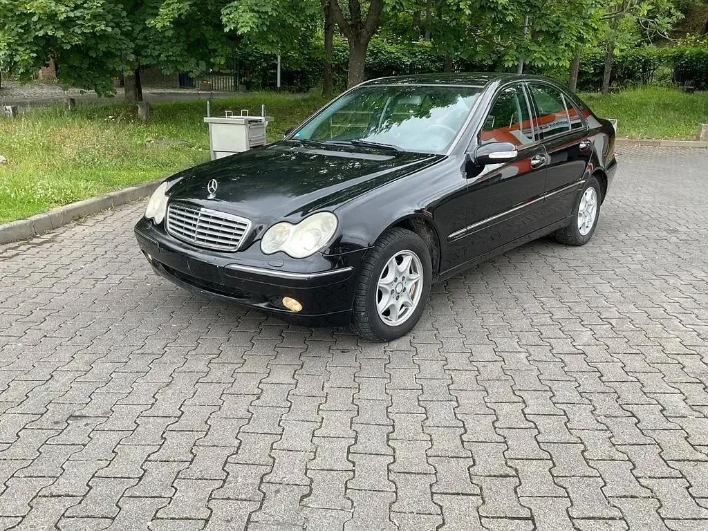 Gebraucht Mercedes C220 150 PS (110 kW) 2005 Schwarz Limousine