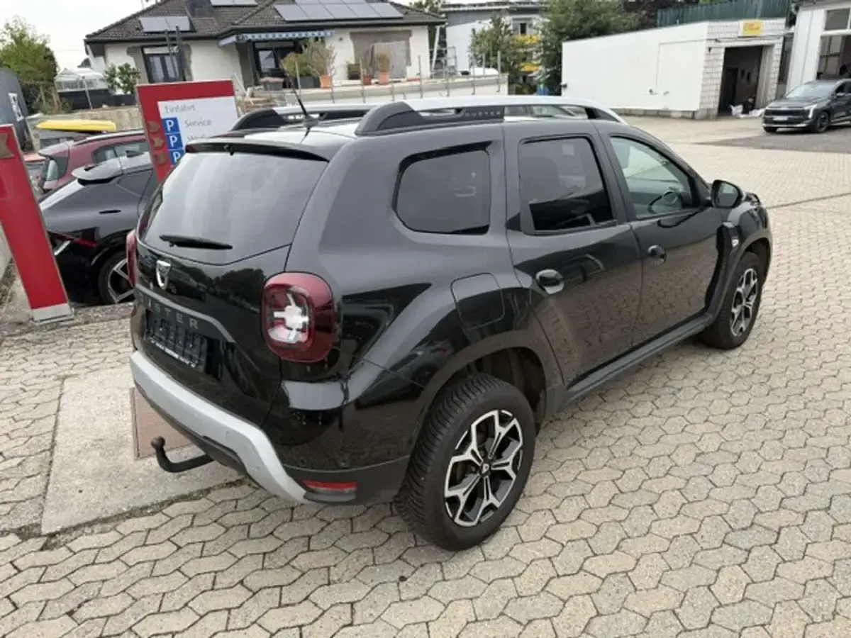 Gebraucht Dacia Duster Prestige 131 PS (96 kW) 2020 Noir nacre SUV