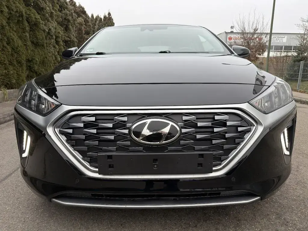 Gebraucht Hyundai Ioniq Premium 105 PS (77 kW) 2020 Schwarz Kleinwagen