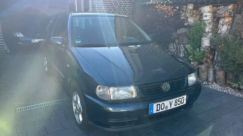 Gebraucht VW Polo Basis 60 PS (44 kW) 1998 Grau Limousine