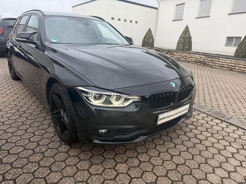 Gebraucht BMW 320 Advantage 190 PS (139 kW) 2017 Schwarz Kombi