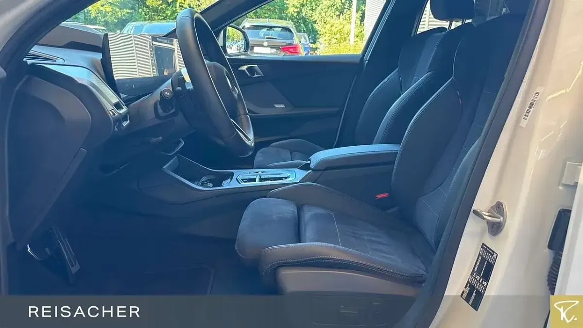 Gebraucht BMW 120 M Sport 163 PS (119 kW) 2025 Alpinweiss iii Kleinwagen