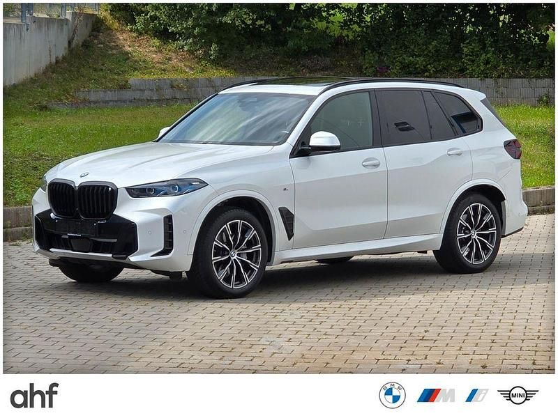 Weiß Gebraucht 2023 BMW X5 M Sport SUV | 73.990 € (Etwas zu teuer) - Bild 1/4
