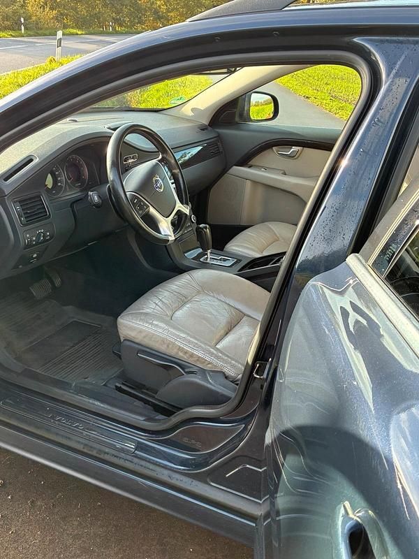 Gebraucht Volvo V70 175 PS (128 kW) 2009 Blau Kombi