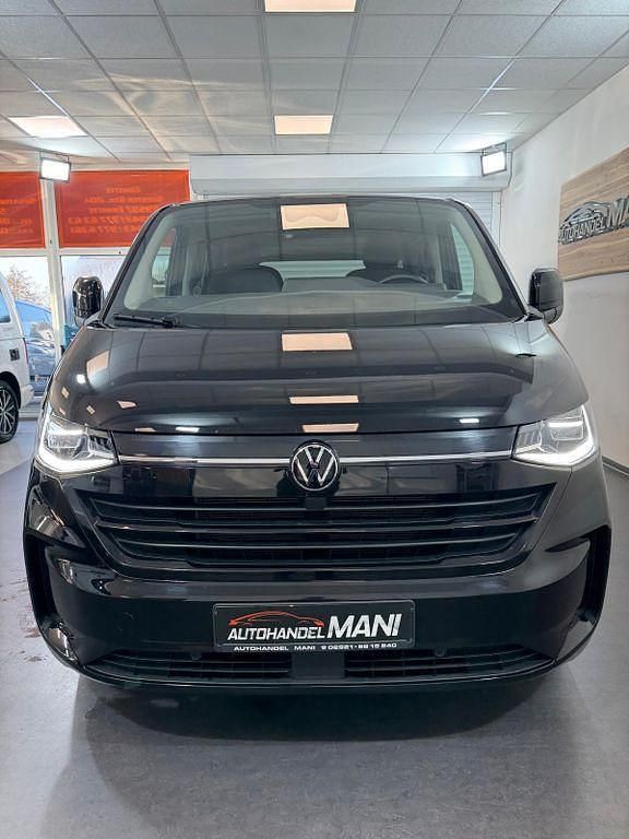 Gebraucht VW T7 Style 150 PS (110 kW) 2025 Midnight black metallic Van