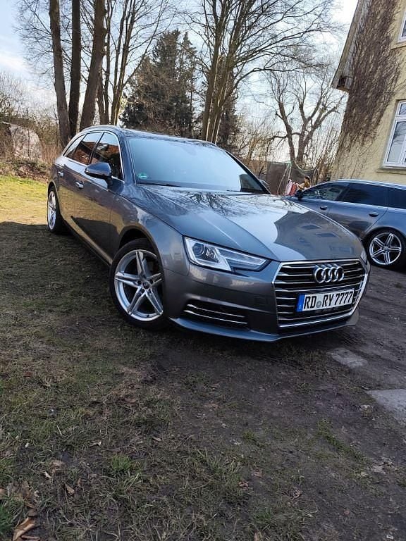 Grau Gebraucht 2017 Audi A4 Sport Kombi | 10.750 € (Superpreis) - Bild 1/4