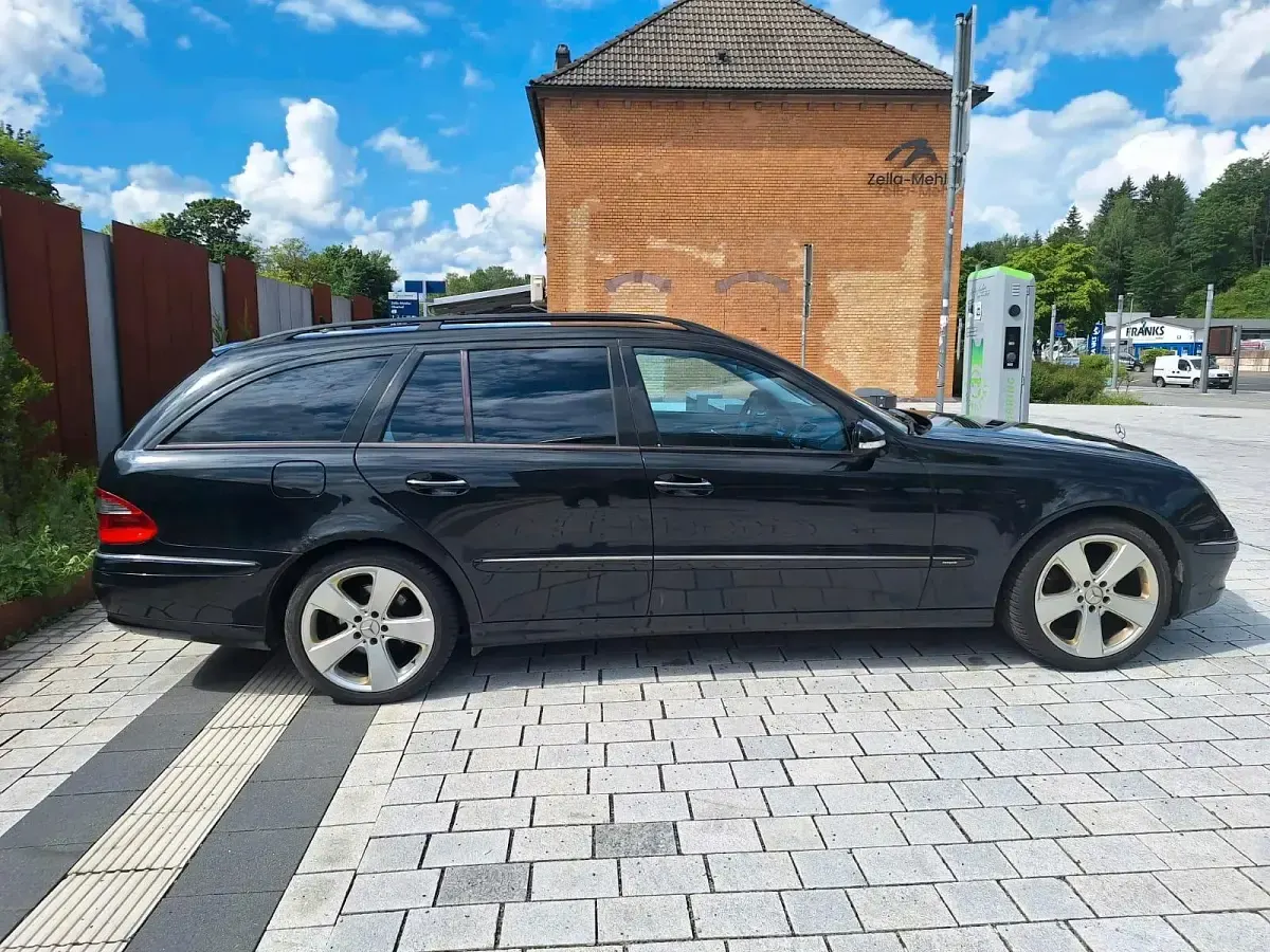 Gebraucht Mercedes 320 Avantgarde 224 PS (164 kW) 2007 Schwarz Kombi