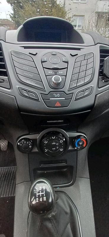 Gebraucht Ford Fiesta 75 PS (55 kW) 2016 Blau Kleinwagen