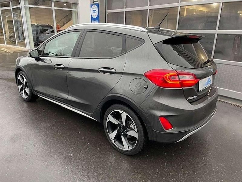 Gebraucht Ford Fiesta Active 125 PS (91 kW) 2018 Magneticgrau (metallic) Kleinwagen