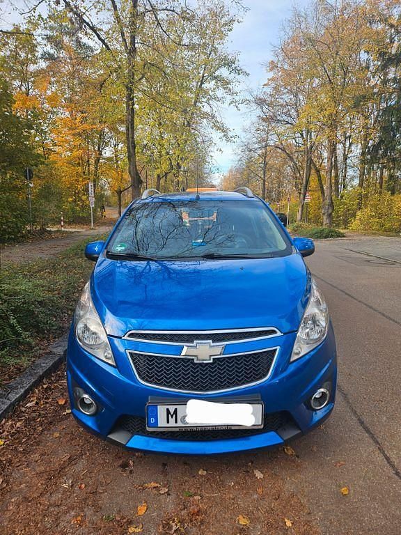 Blau Gebraucht 2010 Chevrolet Spark LT Kleinwagen | 3.500 € (Fairer Preis) - Bild 1/4
