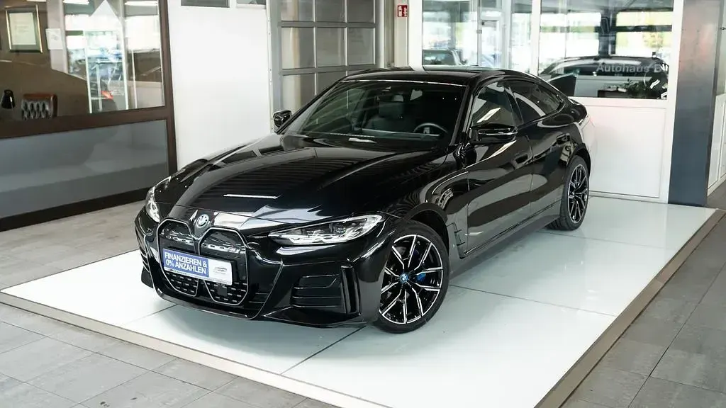 Używany BMW i4 Performance 400 kW (544 KM) 2023 Czarny Sedan/Limuzyna