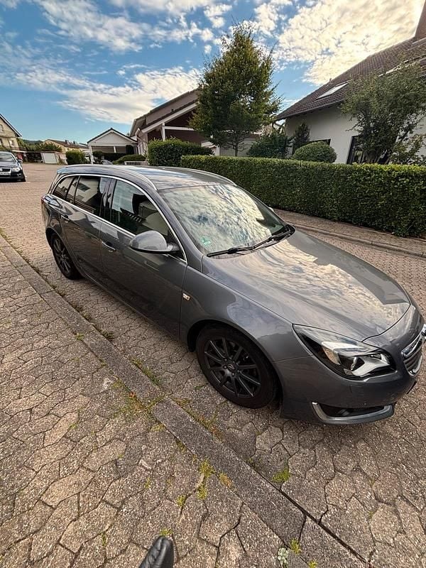 Grau Gebraucht 2017 Opel Insignia Business Kombi | 8.750 € (Superpreis) - Bild 1/4