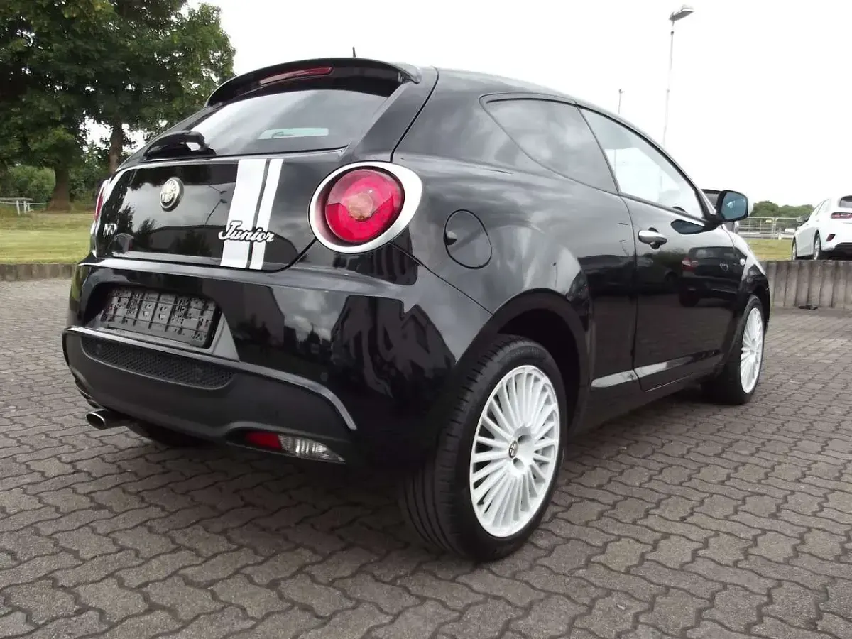 Gebraucht Alfa Romeo MiTo 79 PS (58 kW) 2016 Schwarz Kleinwagen
