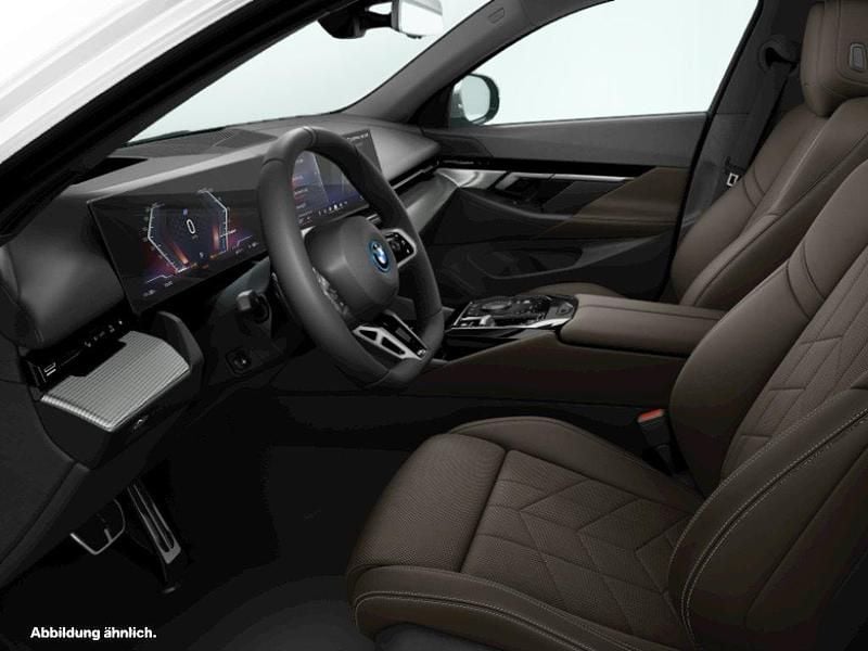 Weiß Gebraucht 2025 BMW i5 M Sport Kombi | 64.500 € (Fairer Preis) - Bild 1/2