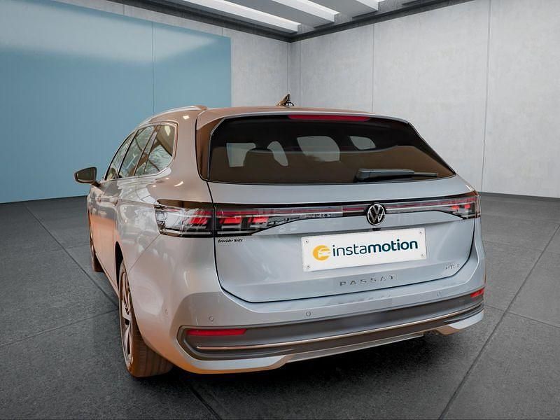 Neu VW Passat 150 PS (110 kW) 2025 Silber Kombi