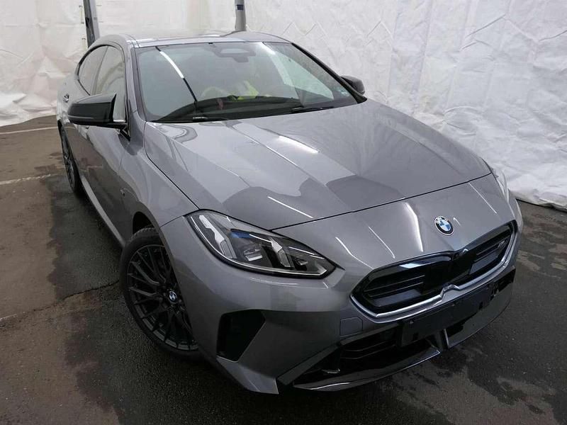 Gebraucht BMW M235 Efficient Dynamics 300 PS (220 kW) 2025 Skyscraper grau Coupé