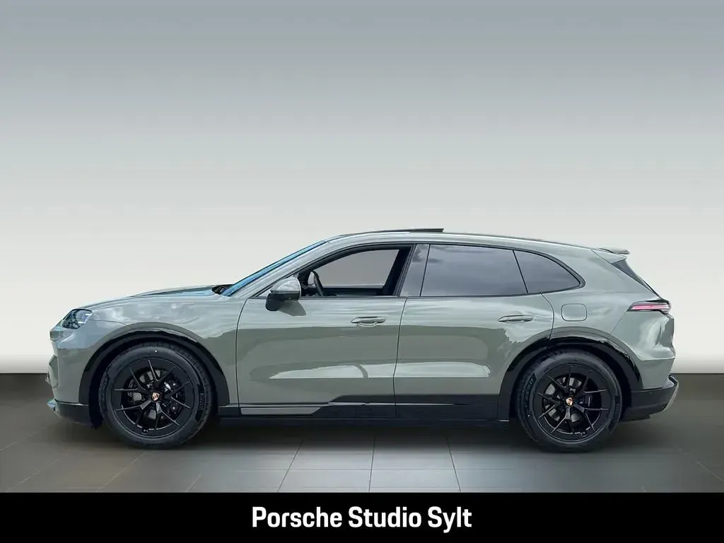 Neu Porsche Cayenne Electric 325 kW (442 PS) 2026 Grün SUV