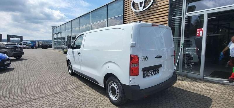 Gebraucht Toyota Proace 120 PS (88 kW) 2024 Weiß Van / Kleinbus