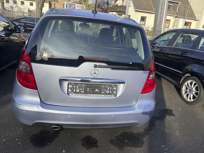 Gebraucht Mercedes A180 116 PS (85 kW) 2009 Kleinwagen